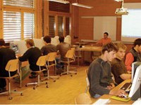 Cyberespace sur l'alpage, fêtes culturelles et bourses d'échange - Projets de formation sur Internet, services d'aide de proximité et centres culturels favorisent la cohésion sociale