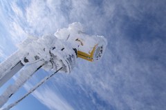 Divergence de points de vue sur la neige artificielle