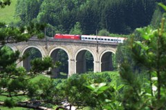 La ligne ferroviaire du chemin de fer Semmering devant la Cour suprême