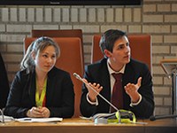 Des jeunes explorent la politique des villes