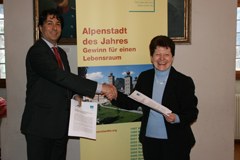 Città alpine dell'anno e Convenzione delle Alpi rafforzano la loro cooperazione