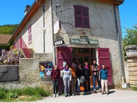 Un collettivo per la bottega del paese