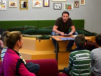 Lebendige Lesung und bunte Berge