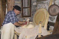 Wissen umsetzen - lokale Potenziale ausschöpfen: "Grüne" Jobs und solarbeheizte Schutzhütten