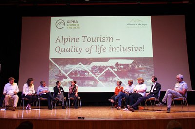 Tourismus: die zwei Seiten der Medaille