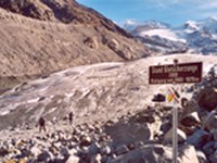 Taljenje ledenikov hitreje, kot je bilo pričakovano