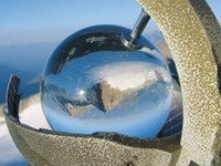 Zadovoljstvo, eksistenca in kakovost življenja brez rasti?  Model stalne rasti je zvodenel