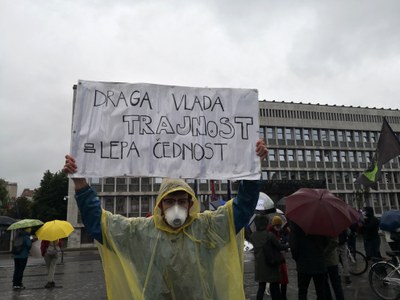 Nevladne organizacije in ljubitelji narave v Sloveniji opozarjajo: »Narave ne damo!«