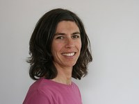 Stališče: Razmišljati velikopotezno, ukrepati lokalno