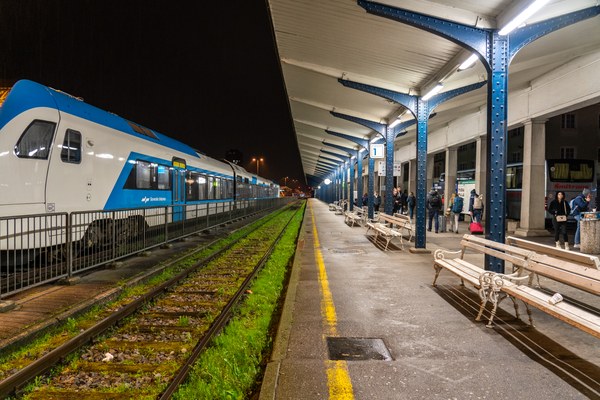 Trajnostno na delo: za čistejši zrak z uvajanjem ukrepov trajnostne mobilnosti v podjetjih in ustanovah